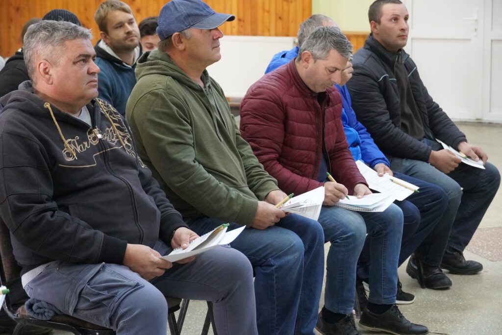 Locuitorii comunei Dîrlos au aflat despre metodele de eficientizare energetică sustenabilă a locuinței