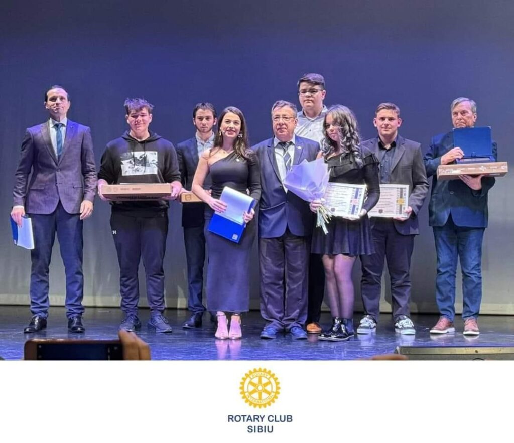 ROTARY CLUB SIBIU a decernat premiile de excelenta pentru elevii performanti din colegiile si liceele din Sibiu