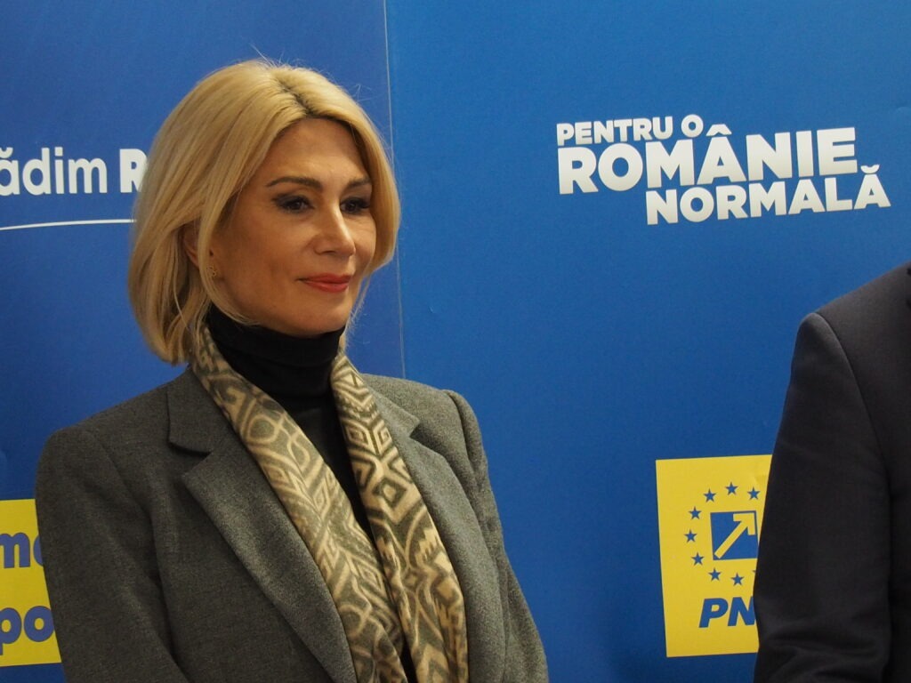 FOTO-VIDEO Ministrul Dezvoltării, Lucrărilor Publice și Administrației, Adrian Veștea, laudă colaborarea cu Daniela Cîmpean, președinta Consiliului Județean Sibiu