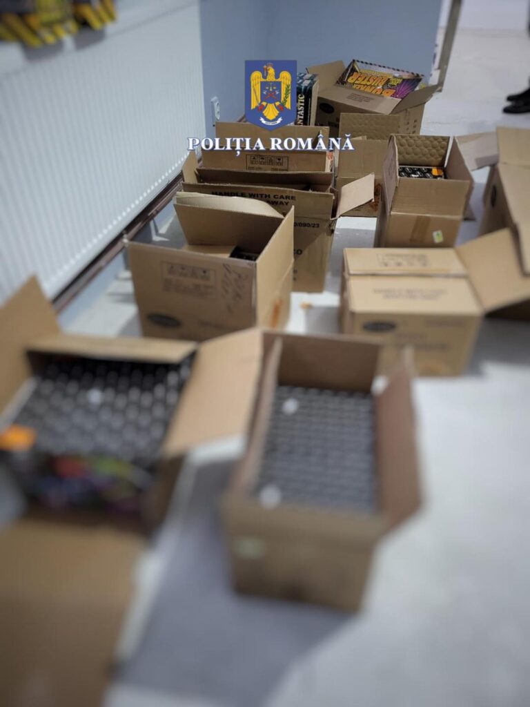 300 de kh de articole pirotehnice confiscate, iar 2 persoane sunt cercetate penal