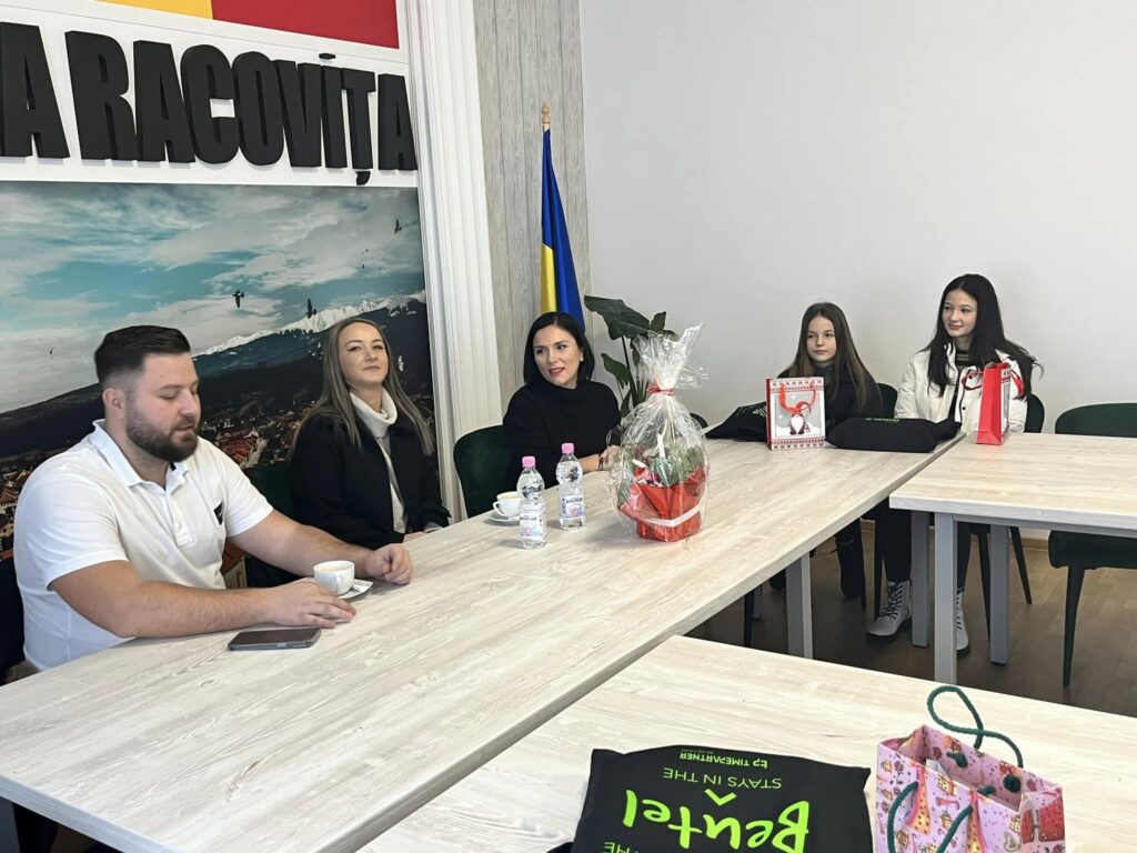 Elevii Școlii Gimnaziale Racovița, premiați pentru performanță