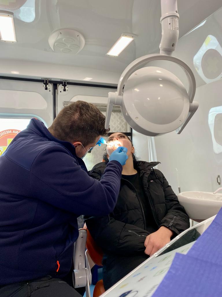 FOTO- VIDEO Caravana medicală AUR a ajuns în comuna Brădeni