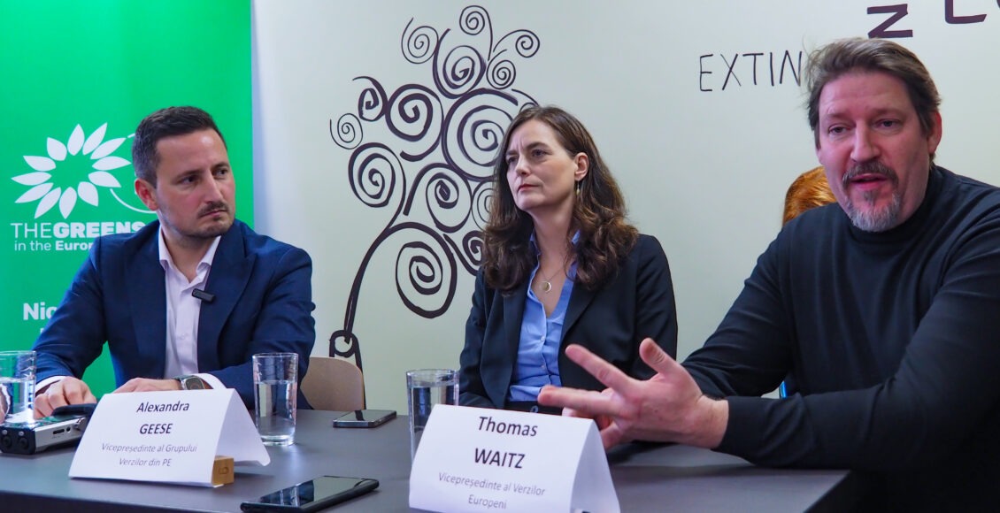 FOTO - VIDEO Nicu Ștefănuță, singurul europarlamentar român în familia europeană „Grupul Verzi/ALE” și-a anunțat candidatura pentru un nou mandat în Parlamentul European. La eveniment a fost susținut de europarlamentarii verzi Thomas Waitz (Austria) și Alexandra Geese (Germania)
