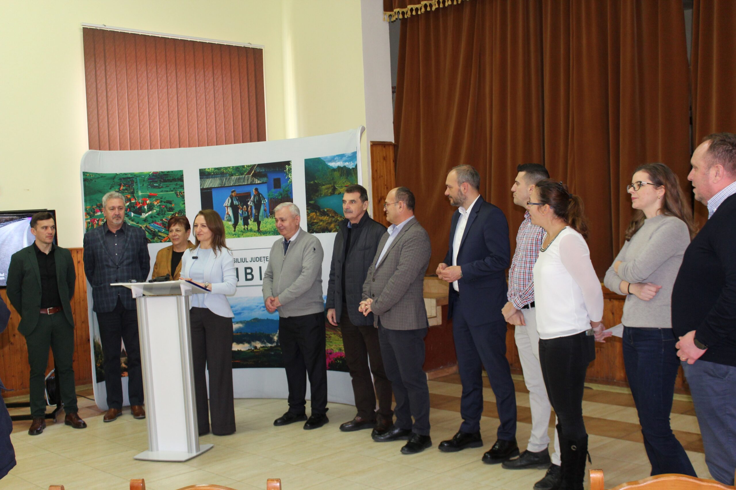 Foto/Video - DJ 106 B Șura Mică – Ocna Sibiului – Loamneș – Țapu are 35 de kilometri modernizați „ca la carte”