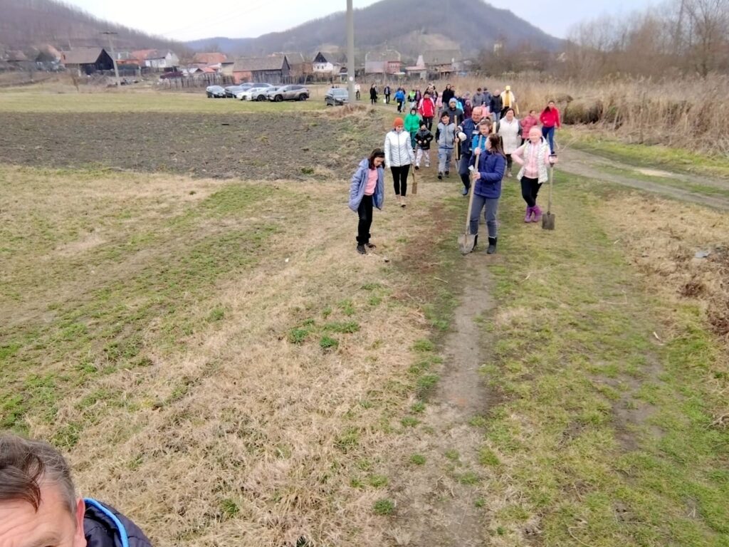 Campania Adoptă un Copac la Copșa Mică1