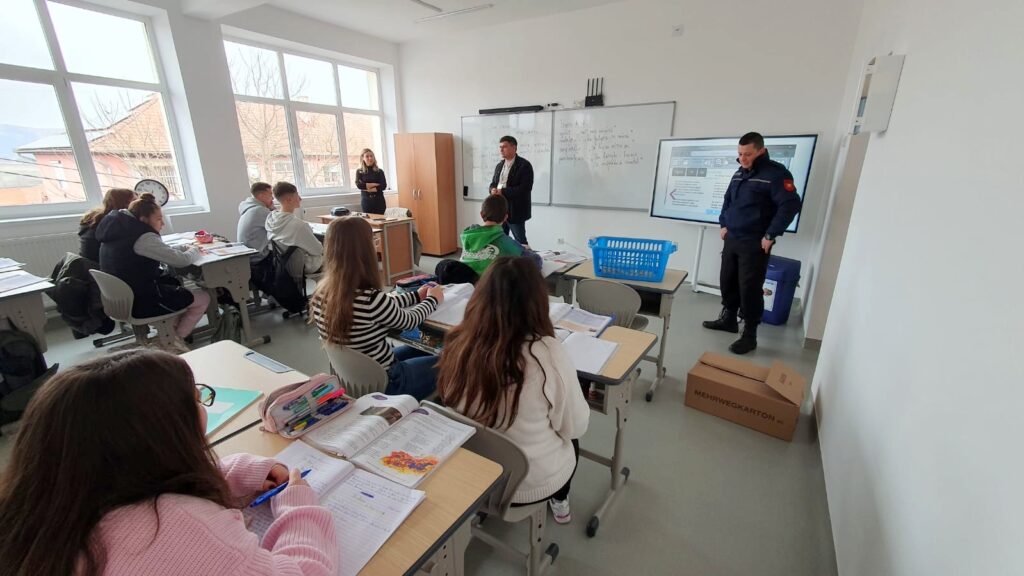 Elevii Şcoalii Gimnaziale nr.3 din Copșa Mică au avut oaspeți de seamă