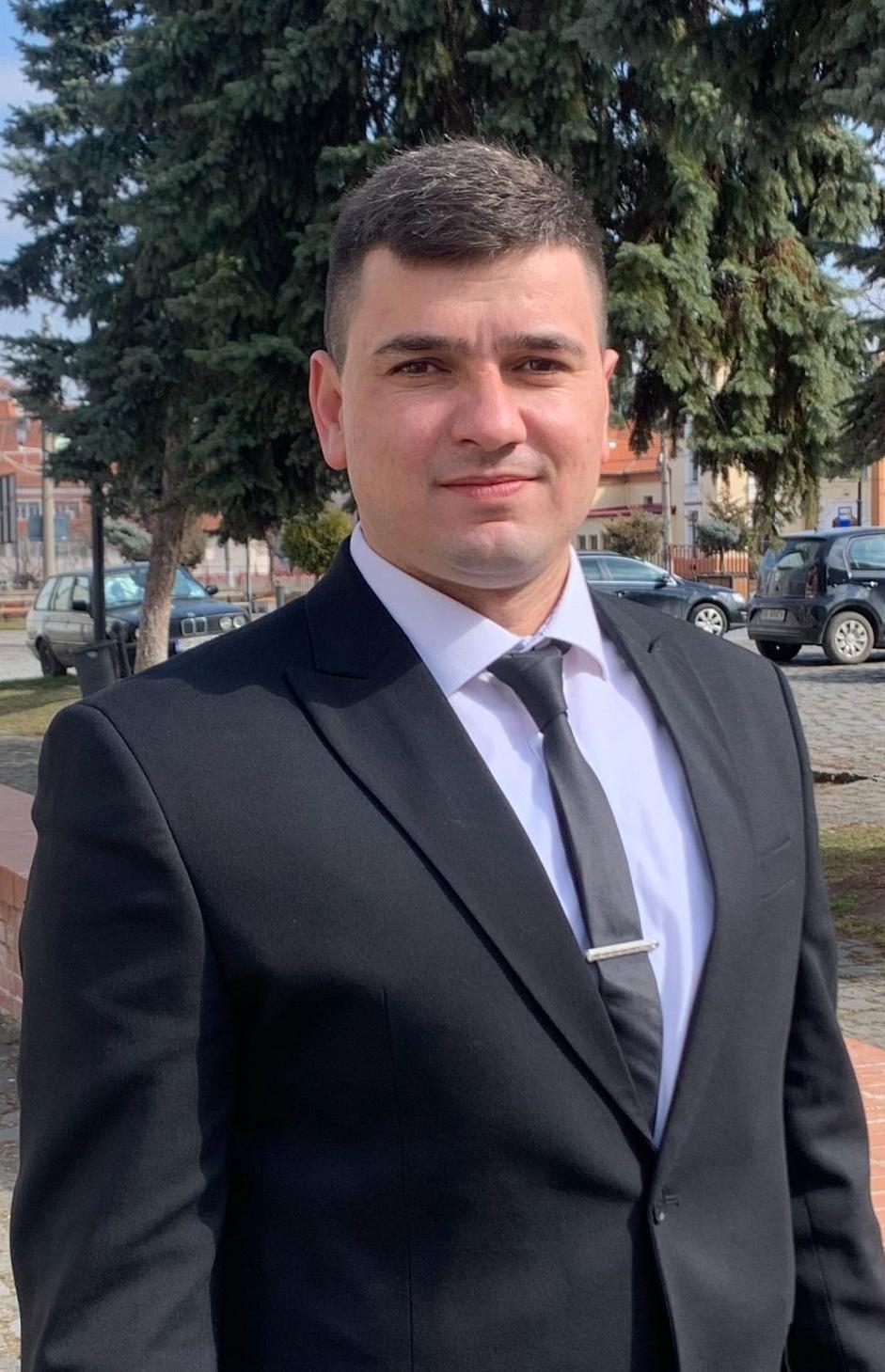 Nicolae Bogdan Tăpălagă, actualul viceprimar al orașului Copșa Mică, este propunerea PNL pentru alegerile locale din acest an