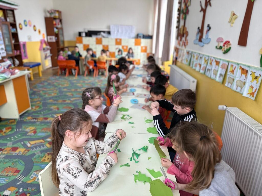 Primăvara le-a adus mici bucurii bunicilor agnițeni