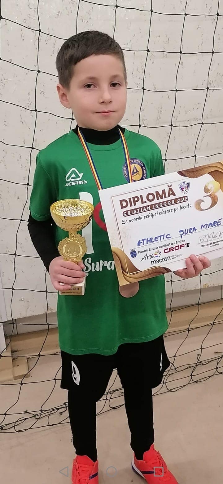 Tudor Bogdan, mijlocaș de baza la ACS Athletic Șura Mare U 9, aleargă la Maratonul Internațional Sibiu
