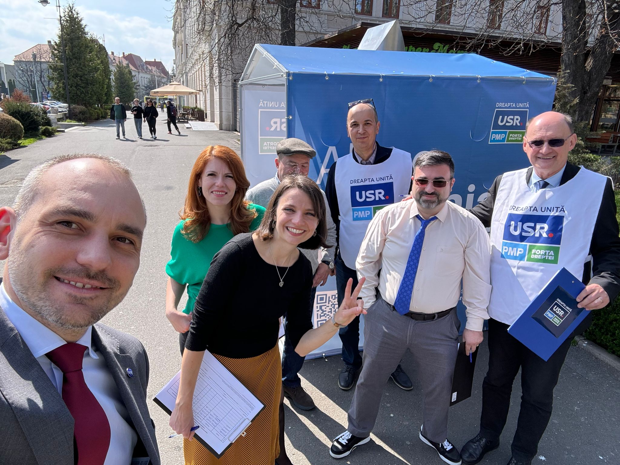 USR Sibiu: Peste 10.000 de sibieni au răspuns apelului voluntarilor noștri și au semnat pe listele de susținători pentru alegerile europarlamentare ale Alianței Dreapta Unită