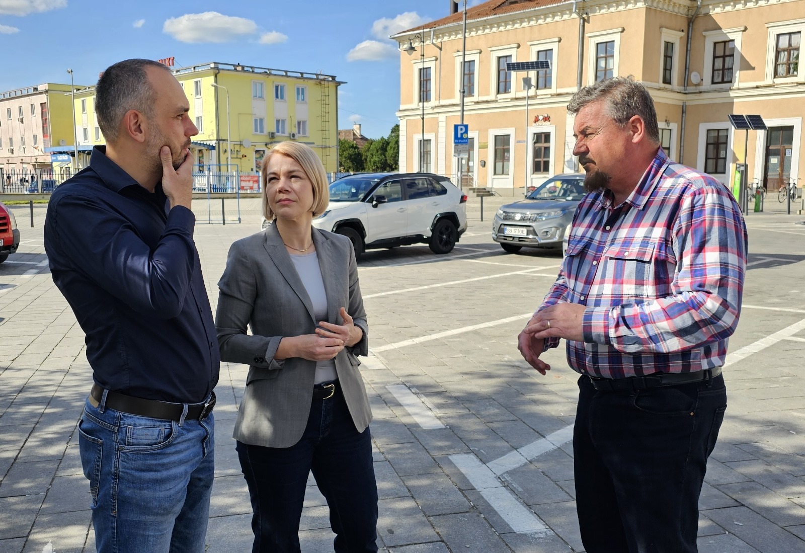 Ruxandra Cibu Deaconu (candidata Dreapta Unită la Primăria Sibiu) „Transportul public metropolitan este o prioritate pentru noi. Unim Sibiul, Șelimbărul, Cisnădia în cel mai scurt timp”