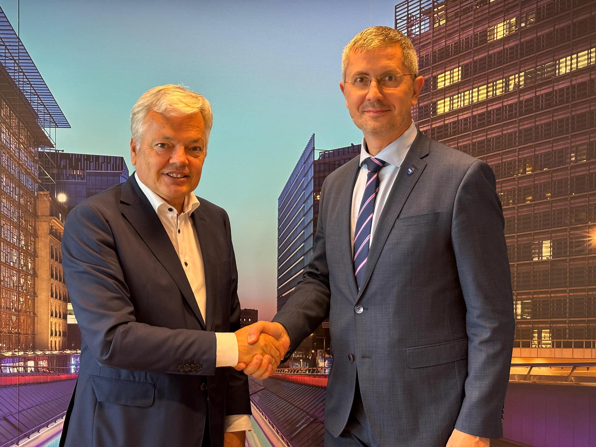 Dan Barna va participa la prezentarea raportului de către comisarul Didier Reynders privind statul de drept în România