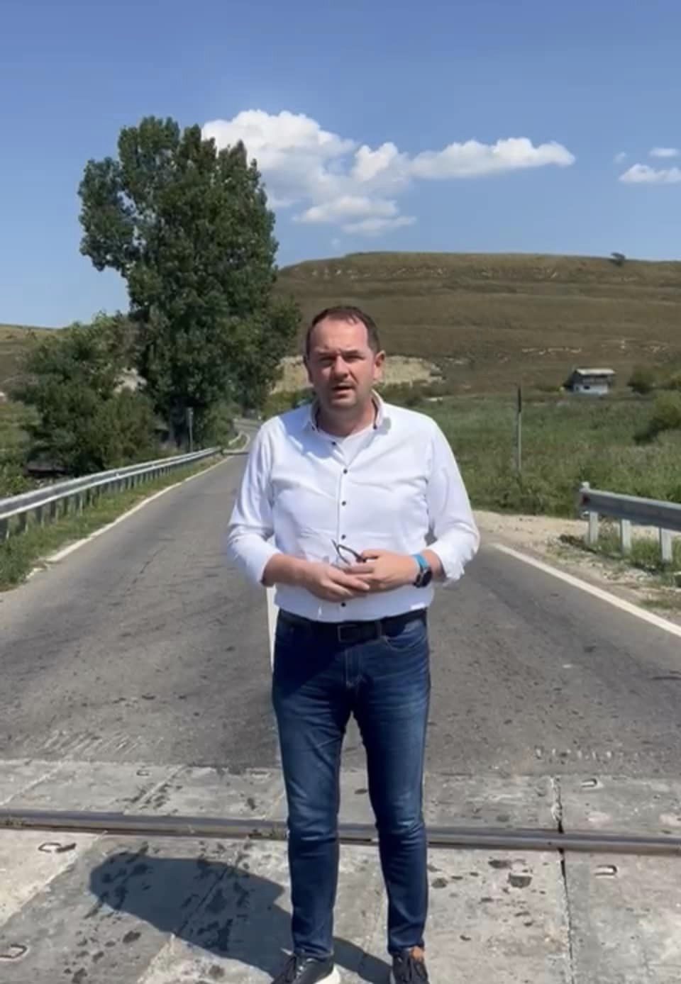 Claudiu Mureșan: Așa cum v-am promis, am ținut legătura cu reprezentanții CFR pentru a afla când se reiau cursele Sibiu - Mediaș, pe calea ferată