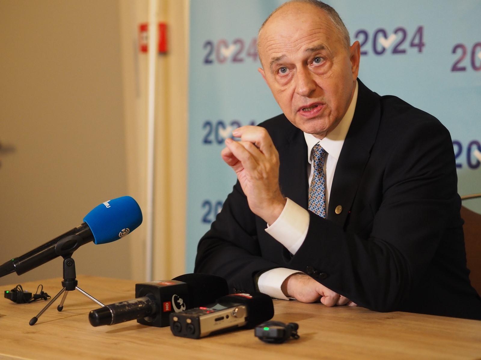 FOTO- VIDEO Mircea Geoană și-a prezentat planul de guvernare la Sibiu, lăudând Centrul de Comandament NATO