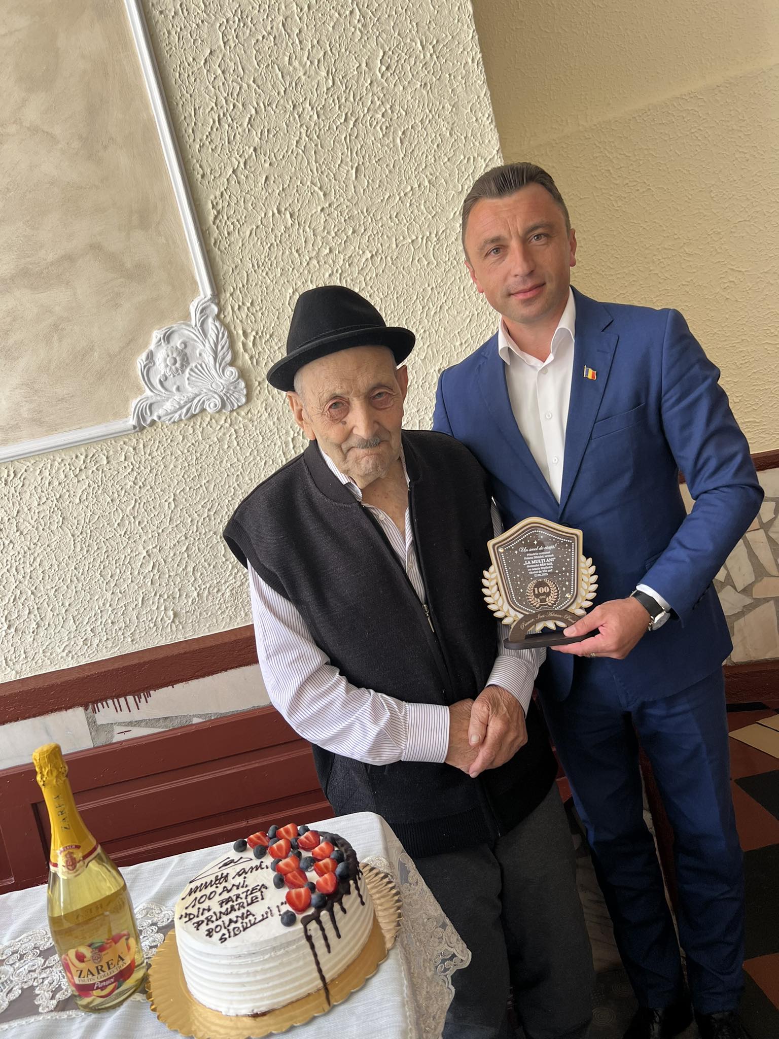 O viață cât un secol Ban Ilie, sărbătorit la 100 de ani în Poiana Sibiului